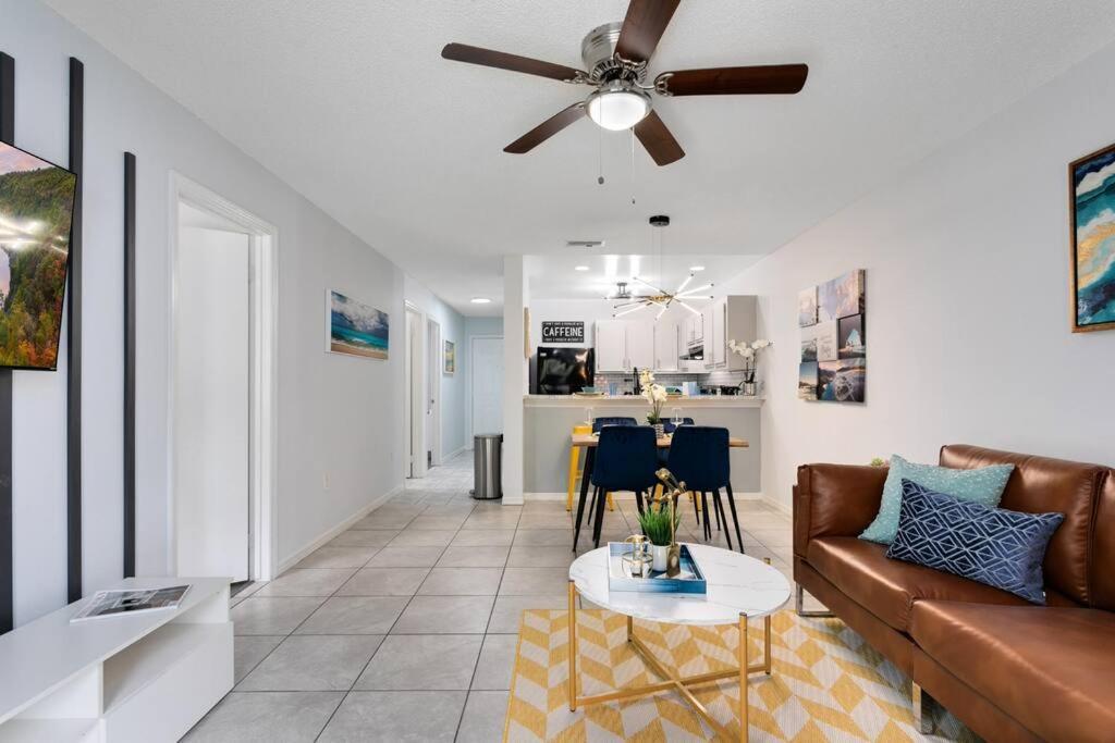 Oasis 105 - Blue Bliss Apartment *